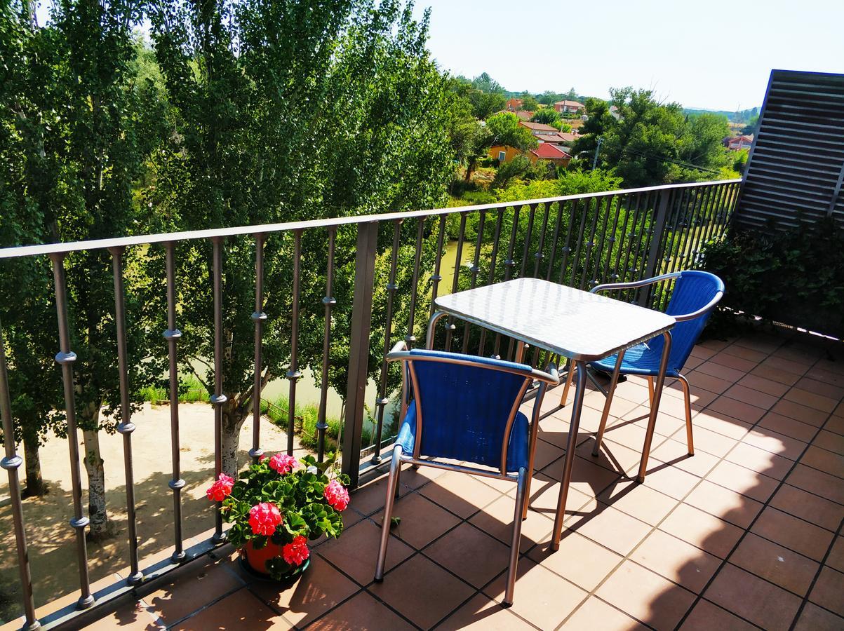 Hotel Puerta Del Arco Tudela de Duero Extérieur photo