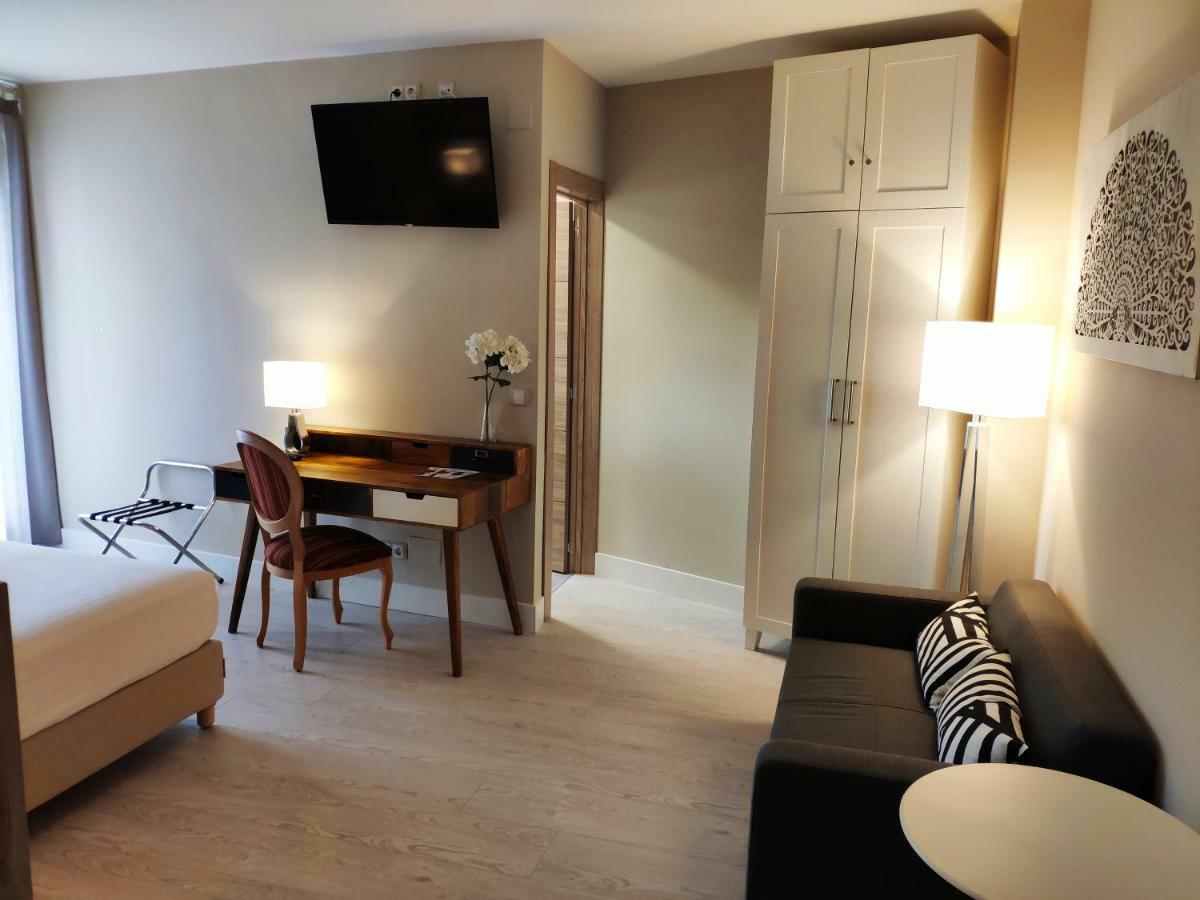 Hotel Puerta Del Arco Tudela de Duero Extérieur photo
